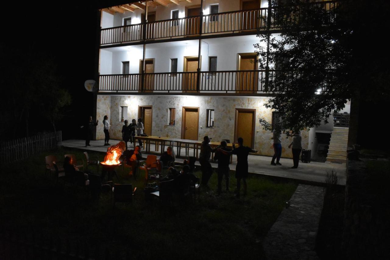 Bujtina Zici Ξενοδοχείο Theth Εξωτερικό φωτογραφία