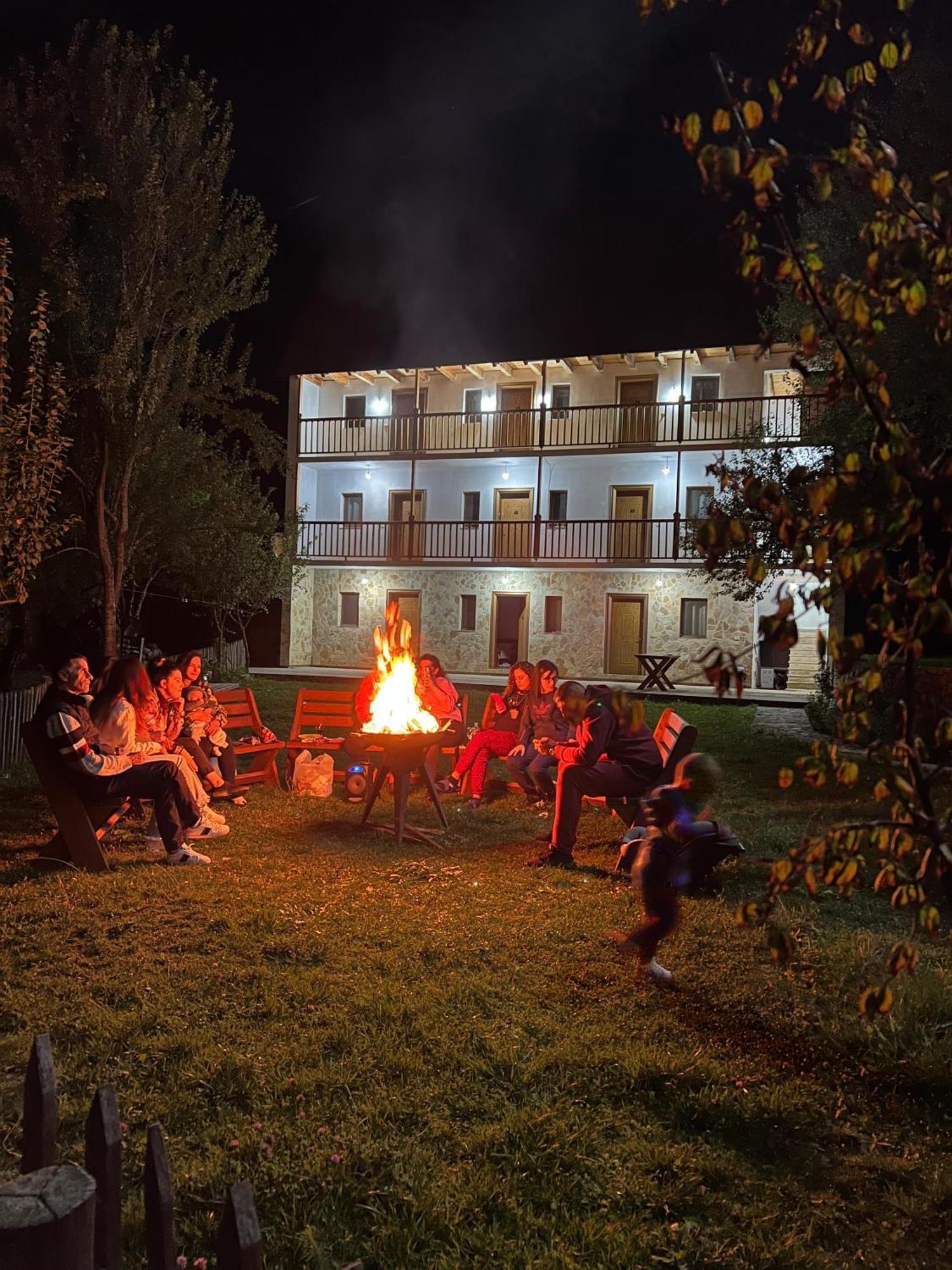 Bujtina Zici Ξενοδοχείο Theth Εξωτερικό φωτογραφία